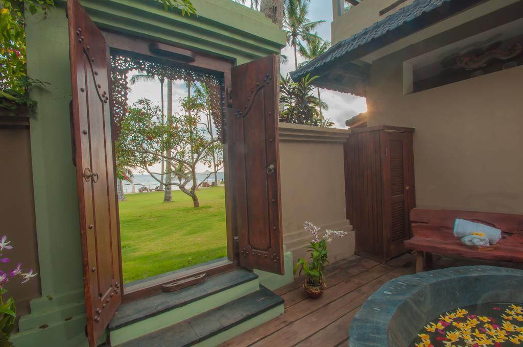 Oceanfront Citakara Sari Villas Candidasa Екстериор снимка